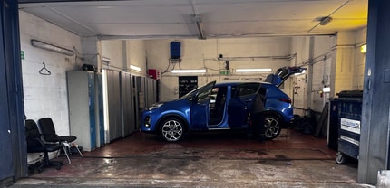 417-429 Buxton Rd, Stockport for lease Interior Photo- Image 2 of 2