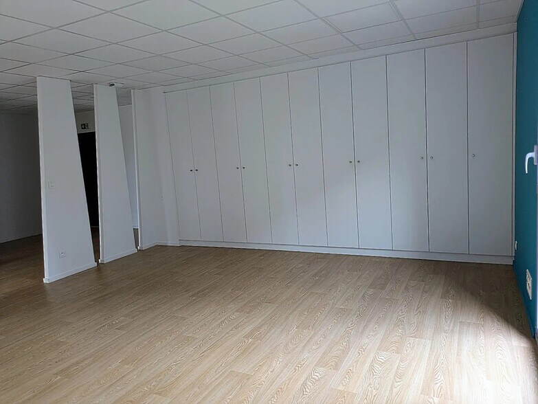 Bureau dans Auray à louer - Photo intérieure - Image 2 de 7