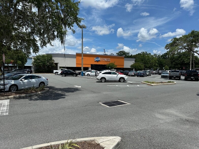 2002-2030 SW 34th St, Gainesville, FL for lease - Building Photo - Image 3 of 11