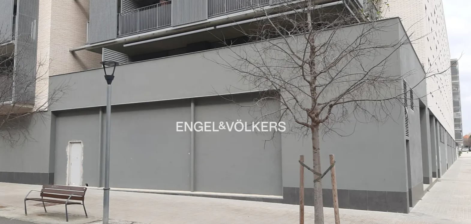 Retail in Barberà del Vallès, Barcelona for lease Interior Photo- Image 1 of 3