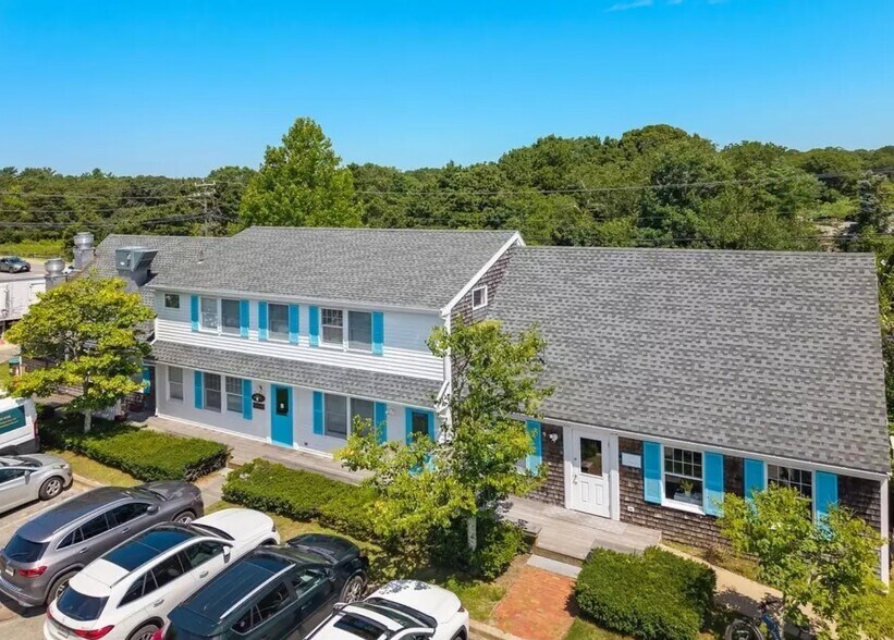 258 Edgartown Vineyard Haven Rd, Edgartown, MA à vendre - Photo du bâtiment - Image 2 de 40