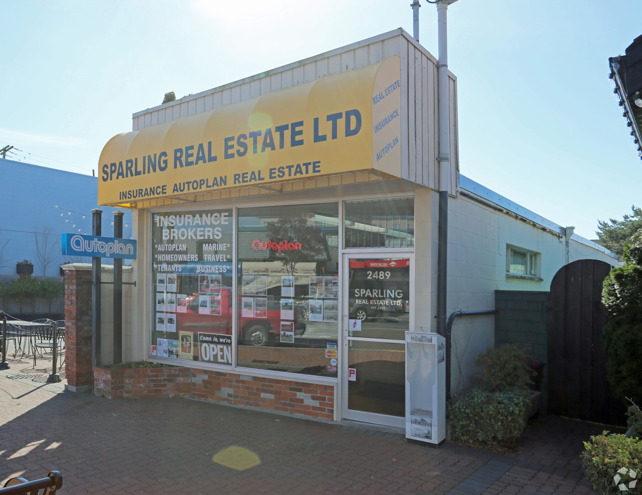 2489 W Beacon Ave, Sidney, BC for sale Primary Photo- Image 1 of 1