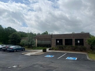 Plus de détails pour 1310 Centerpoint Blvd, Knoxville, TN - Bureau à vendre