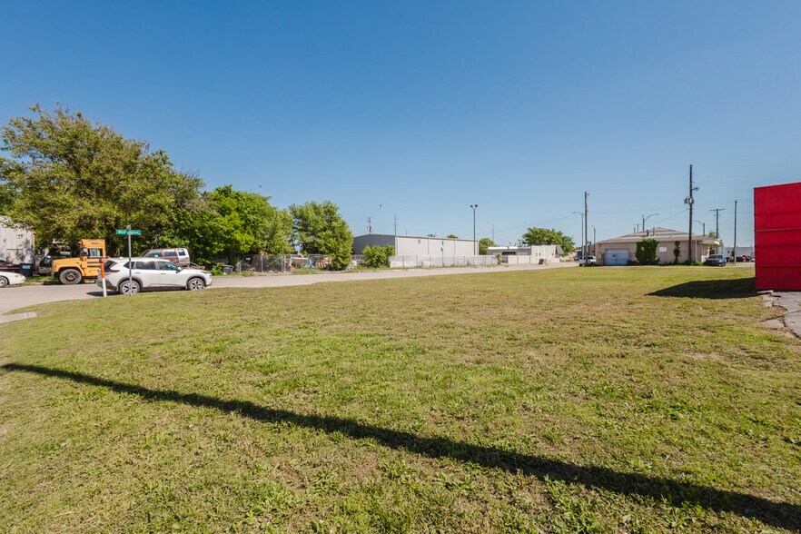 0.21+/- Acres at E. Murdock & N. Washington Av ave, Wichita, KS for sale - Building Photo - Image 3 of 14