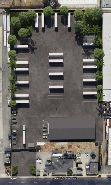 1633 S Campus Ave, Ontario, CA à louer - Photo du bâtiment - Image 2 de 3