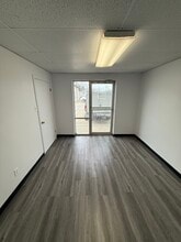 2800 W Division St, Arlington, TX à louer Photo intérieure- Image 2 de 6