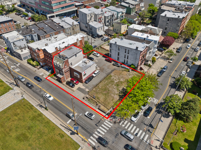 272 Baldwin Ave, Jersey City, NJ for sale - Building Photo - Image 1 of 1