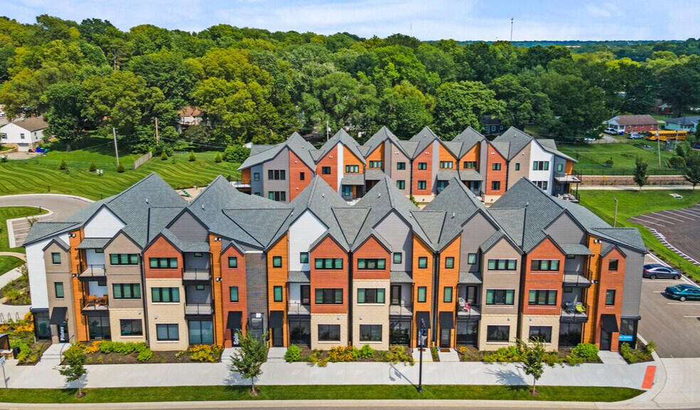 6101-6123 Nieman Road, Shawnee, KS à louer - Photo du bâtiment - Image 2 de 11