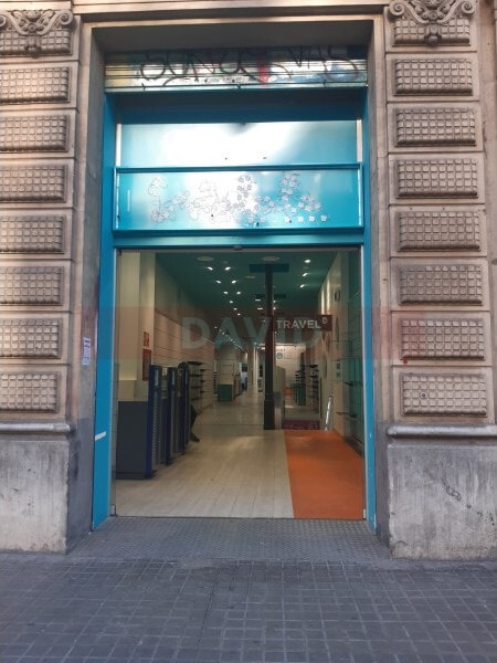 Commerce de détail dans Barcelone, Barcelona à louer Photo du bâtiment- Image 1 de 5