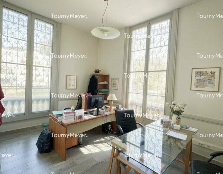 Office in Rennes for sale - Interior Photo - Image 1 of 7
