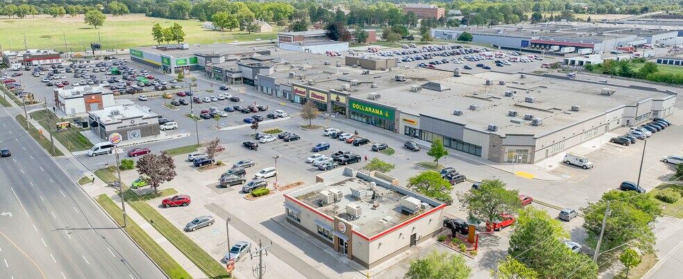 1299 Oxford St E, London, ON à louer - Photo du bâtiment - Image 3 de 11