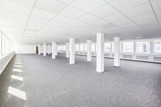 Office in Levallois-Perret for lease Interior Photo- Image 2 of 7