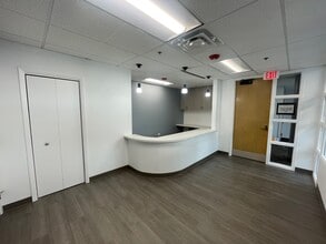 1020 E Ogden Ave, Naperville, IL for lease Interior Photo- Image 2 of 14