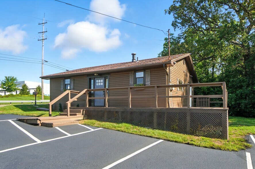 7826 Columbia Rd, Maineville, OH à vendre - Photo du bâtiment - Image 3 de 18