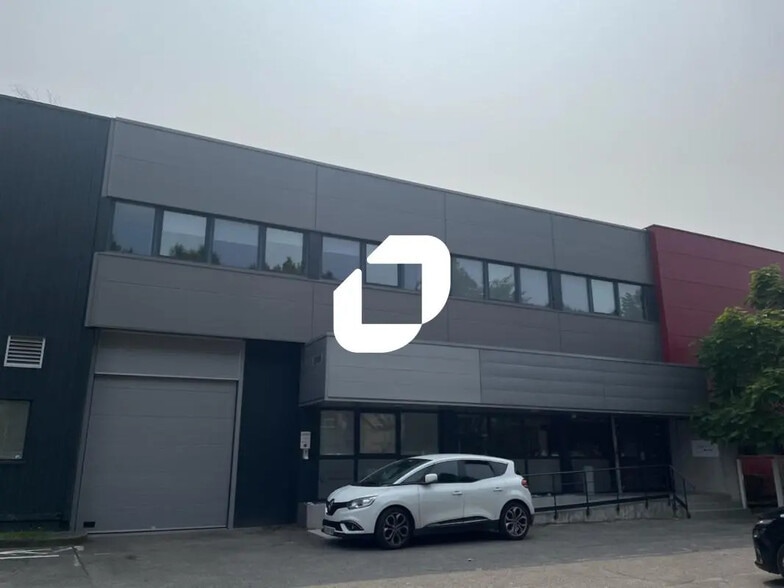 Office in Échirolles for lease - Building Photo - Image 1 of 6