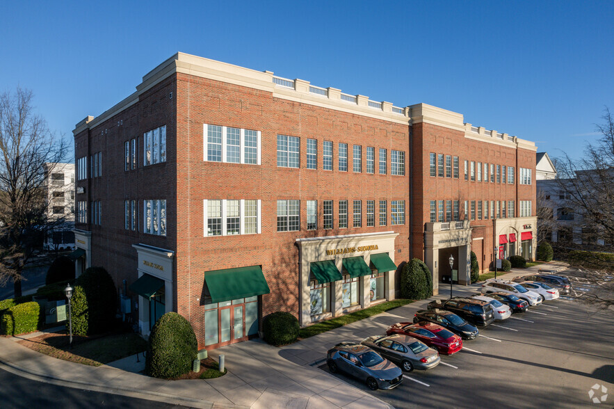 16740 Birkdale Commons Pky, Huntersville, NC for lease - Building Photo - Image 1 of 1