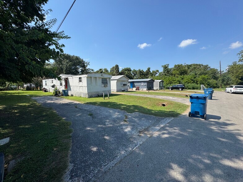 1623 Brazos St, Hempstead, TX à vendre - Photo du bâtiment - Image 3 de 13