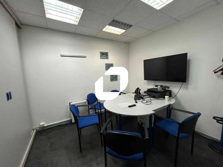 Flex dans Vitry-sur-Seine à louer - Photo du bâtiment - Image 3 de 11