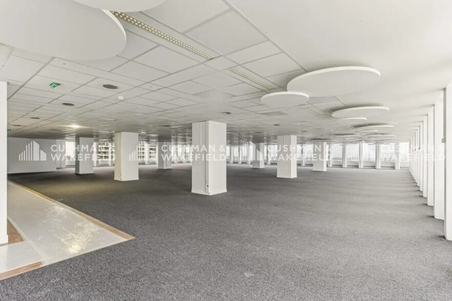 Office in Puteaux for sale - Interior Photo - Image 3 of 12