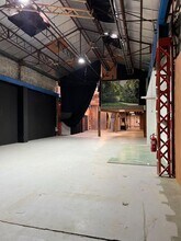 Industrial in Aubervilliers for sale Interior Photo- Image 1 of 10