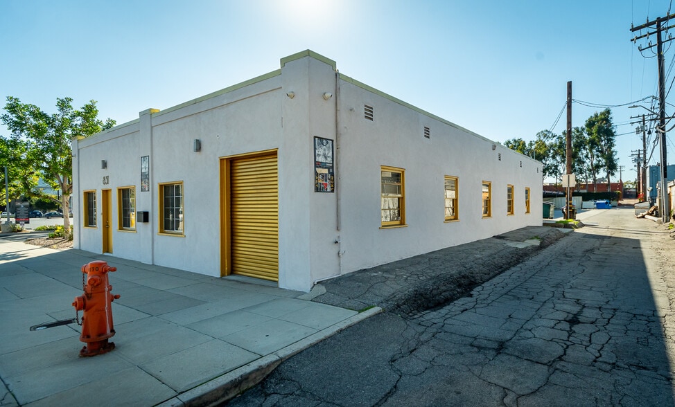 831 S Main St, Burbank, CA for sale - Building Photo - Image 1 of 19
