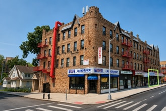 19544 Jamaica Ave, Hollis, NY for lease Interior Photo- Image 2 of 4