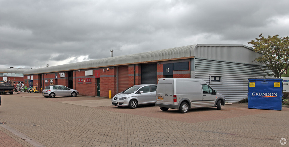 Southern Rd, Aylesbury for lease - Building Photo - Image 2 of 9