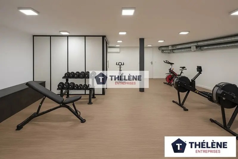 Retail in Montpellier for lease - Interior Photo - Image 2 of 6