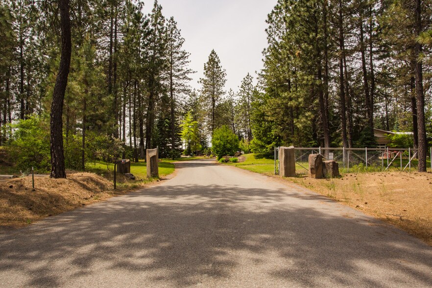 14617 N Newport Hwy, Mead, WA à vendre - Photo du bâtiment - Image 3 de 10