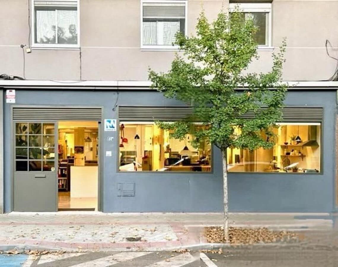 Madrid, MAD 28008 - Unit Puerta DR -  - Interior Photo - Image 1 of 14