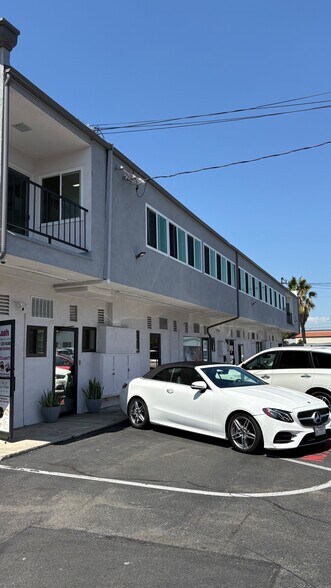 455-479 N Tustin St, Orange, CA à louer - Photo du bâtiment - Image 3 de 9