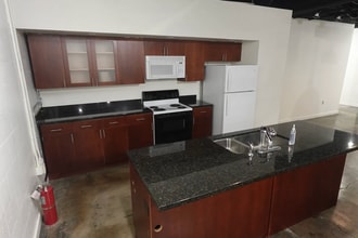 110 S 12th St, Tampa, FL for lease Interior Photo- Image 1 of 7