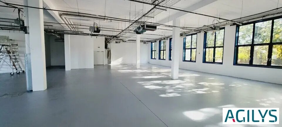 Flex in Fresnes for lease - Building Photo - Image 3 of 11