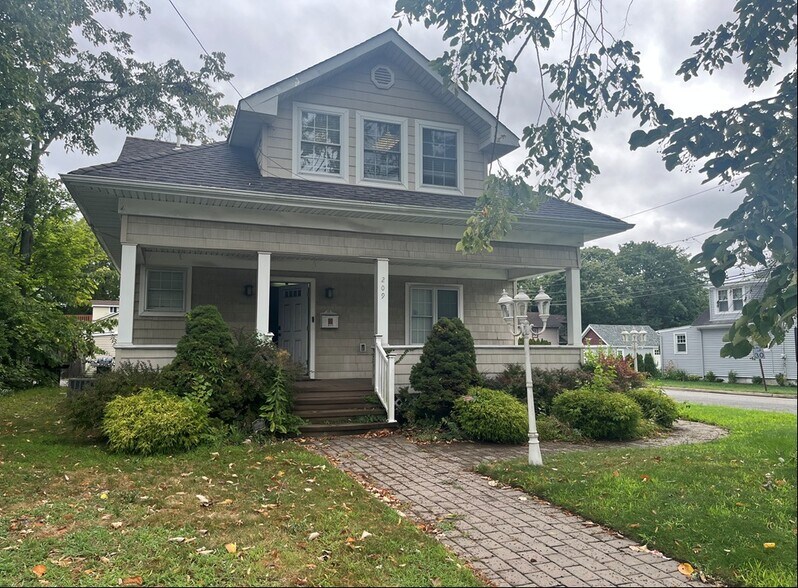 209 Main St, Port Jefferson Station, NY for lease - Building Photo - Image 1 of 3