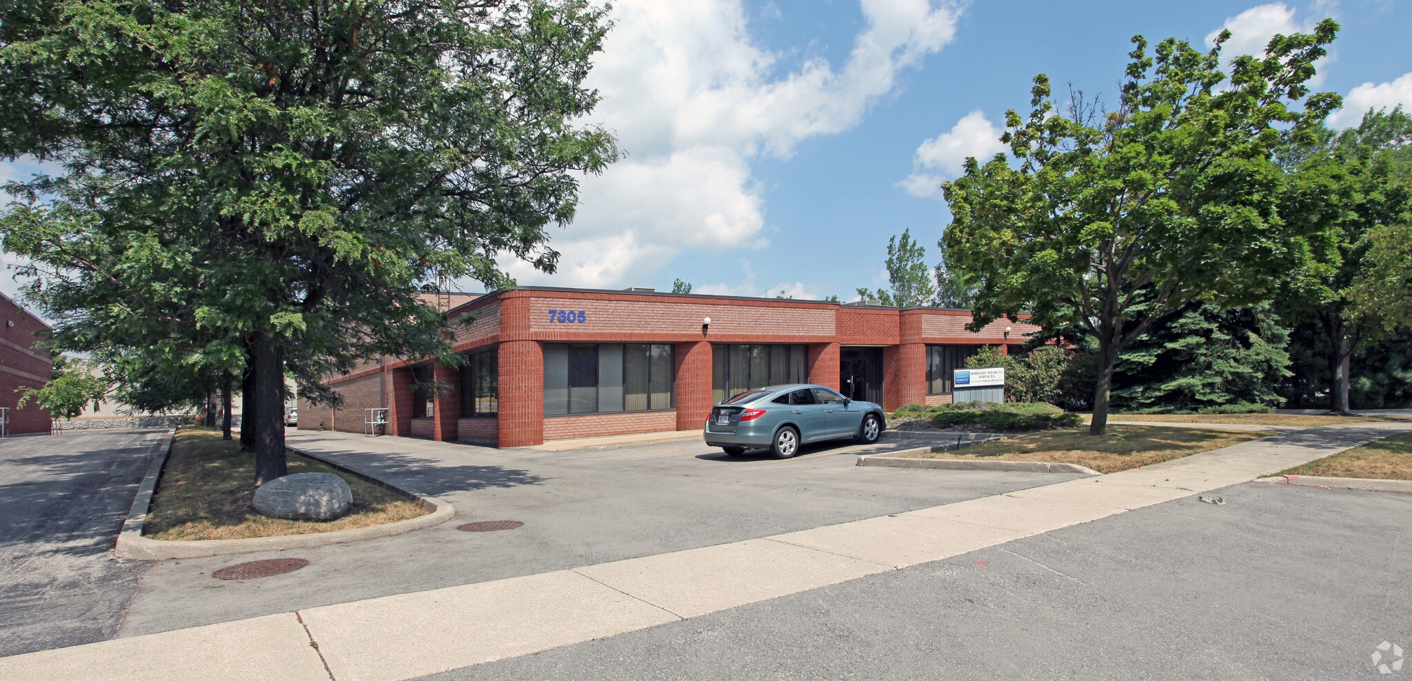 7305 Rapistan Ct, Mississauga, ON à vendre Photo du bâtiment- Image 1 de 12