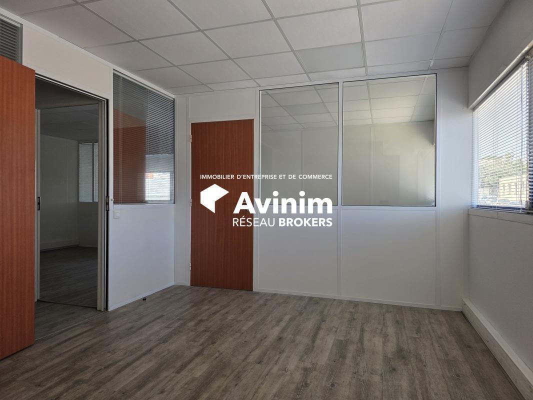 Office in Montpellier for lease Interior Photo- Image 1 of 7