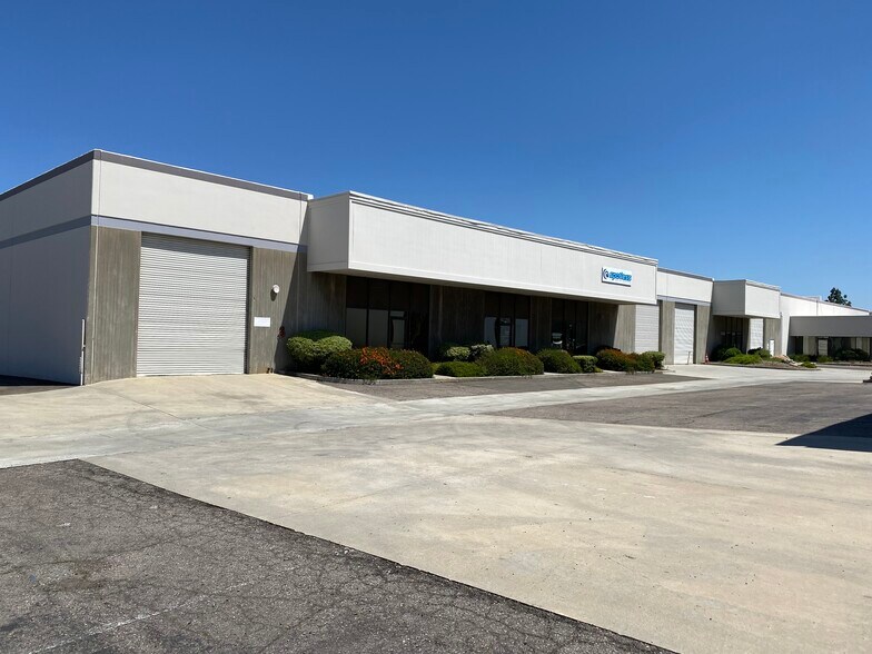 316-392 Coogan Way, El Cajon, CA à louer - Photo du bâtiment - Image 3 de 8