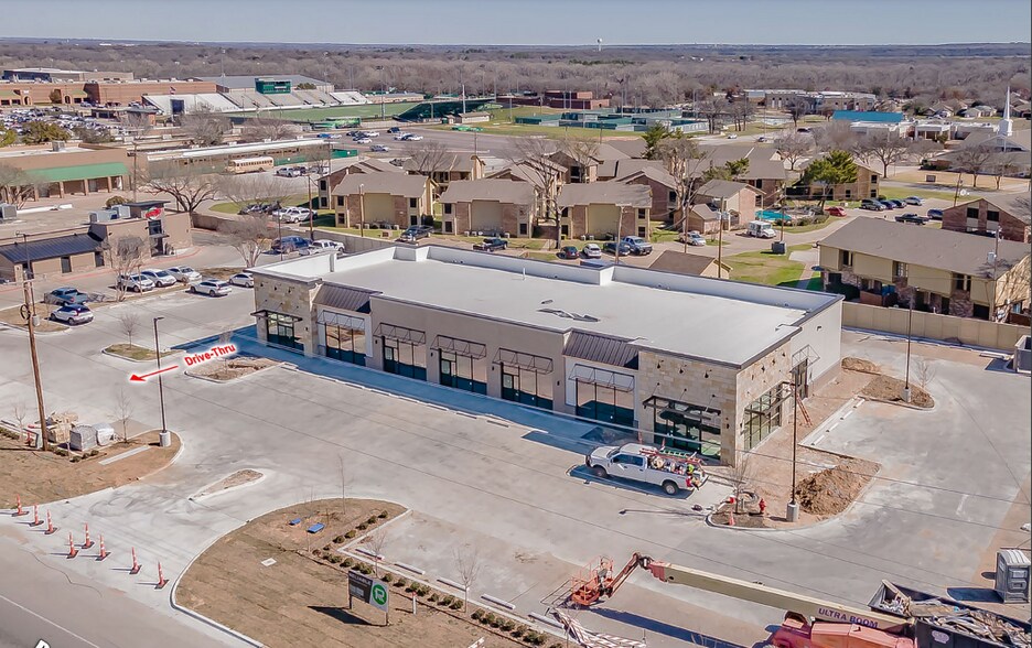 1000 Boyd Rd, Azle, TX à louer - Photo du bâtiment - Image 2 de 2