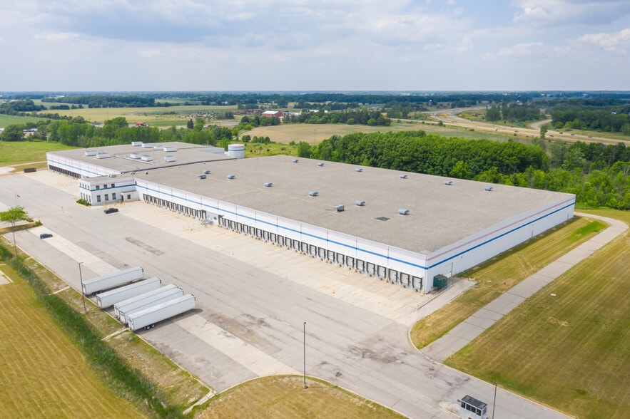 1701 Technical Dr, Saint Johns, MI for lease - Building Photo - Image 3 of 19