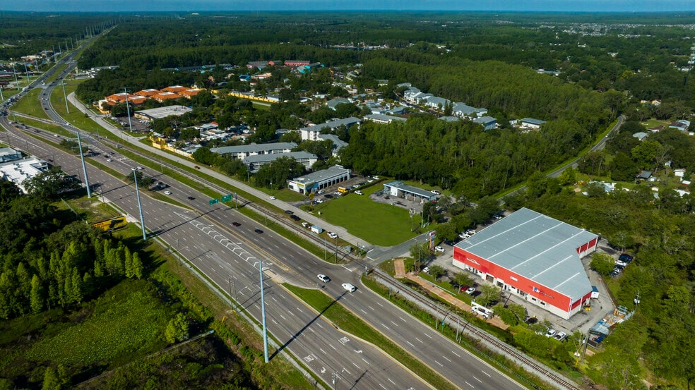 2131 Brinson Rd, Lutz, FL à louer - Photo du bâtiment - Image 2 de 3