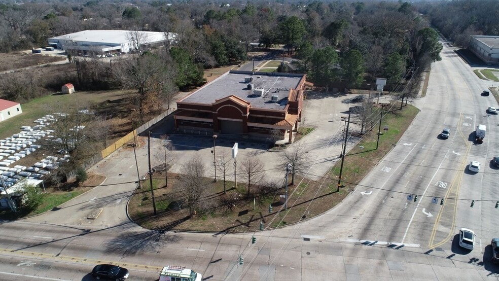 9006 Greenwell Springs Rd, Baton Rouge, LA à vendre - Photo du bâtiment - Image 3 de 20