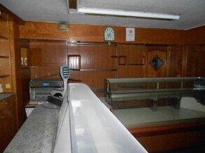 Retail in Manresa, Barcelona for lease Interior Photo- Image 2 of 8