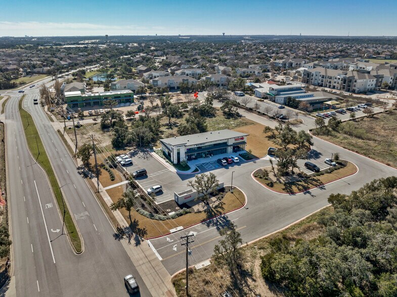 901 N Vista Ridge Blvd, Cedar Park, TX for lease - Building Photo - Image 3 of 14