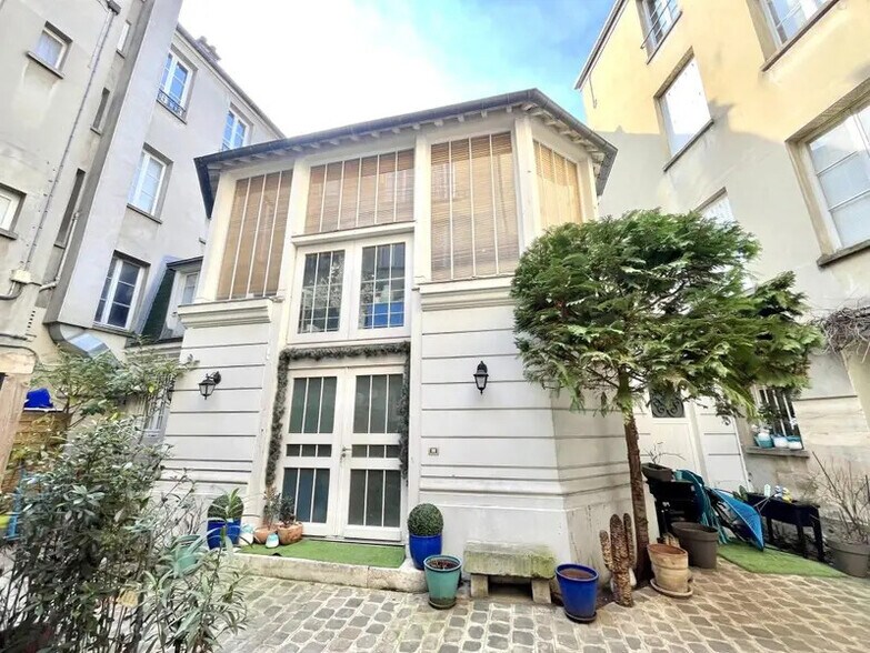 Office in Saint-Germain-en-Laye for lease - Building Photo - Image 1 of 12