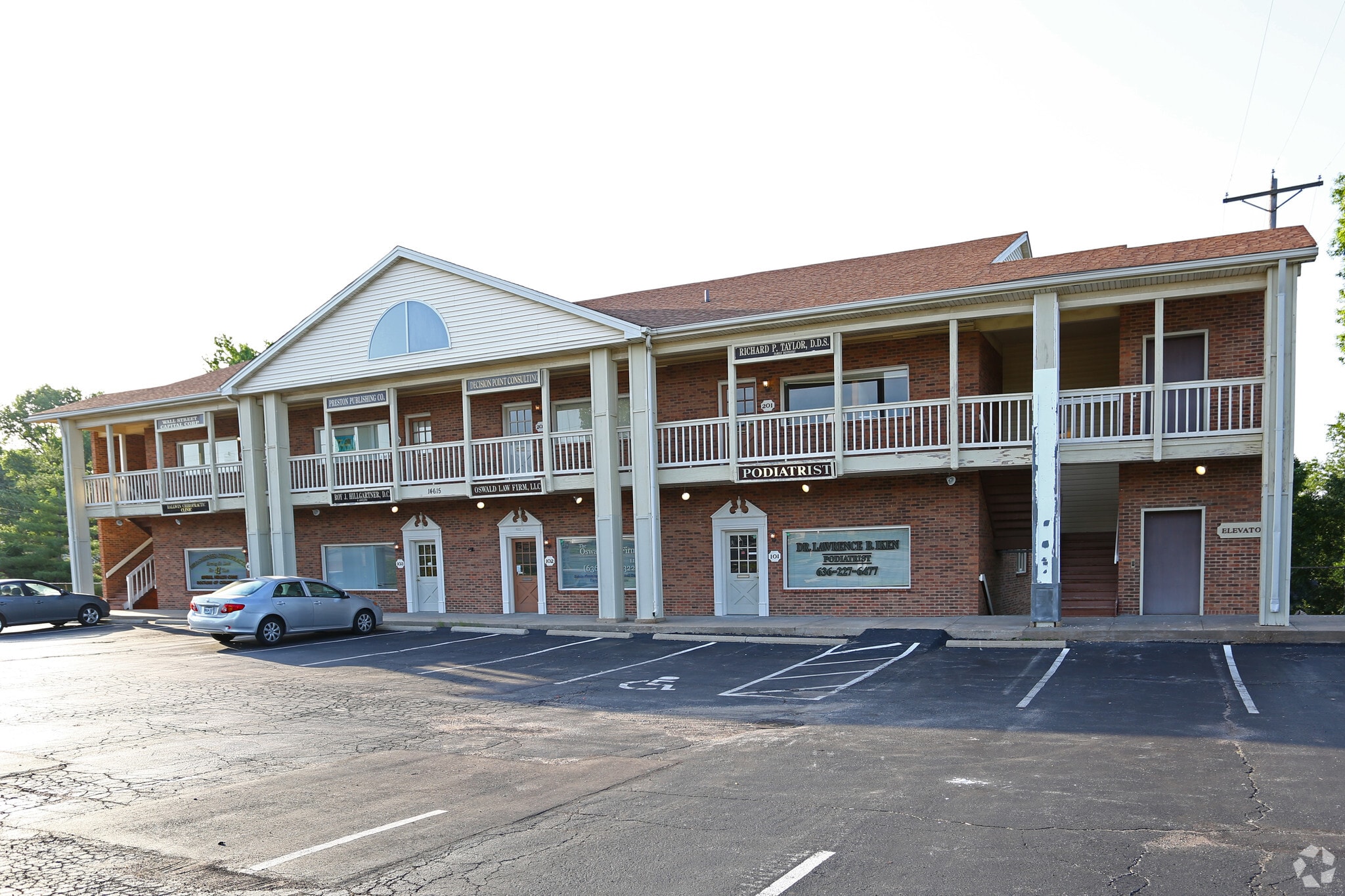 14615 Manchester Rd, Manchester, MO for lease Primary Photo- Image 1 of 7