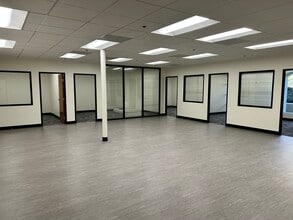 250 N Westlake Blvd, Westlake Village, CA for lease Interior Photo- Image 2 of 4