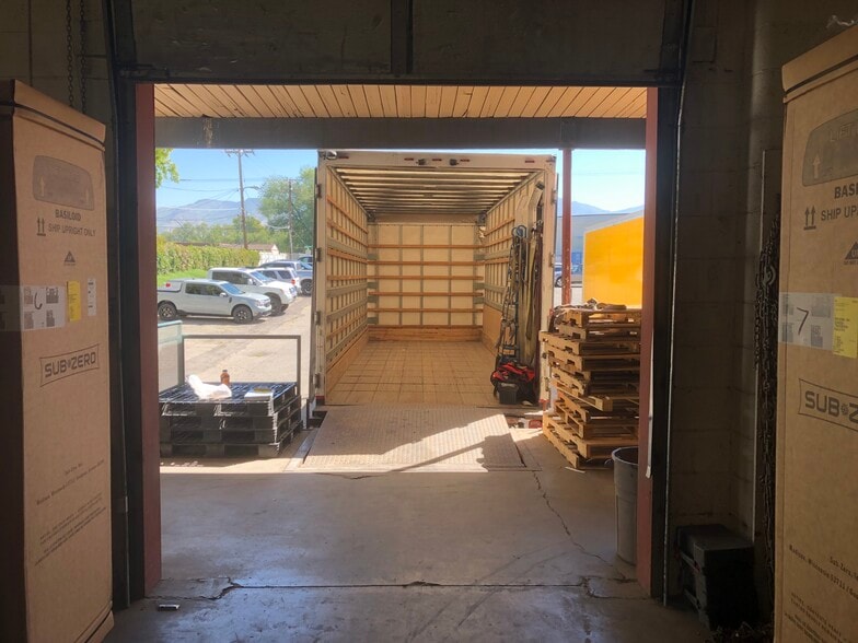 2233 S 300 E, Salt Lake City, UT for lease - Building Photo - Image 3 of 10