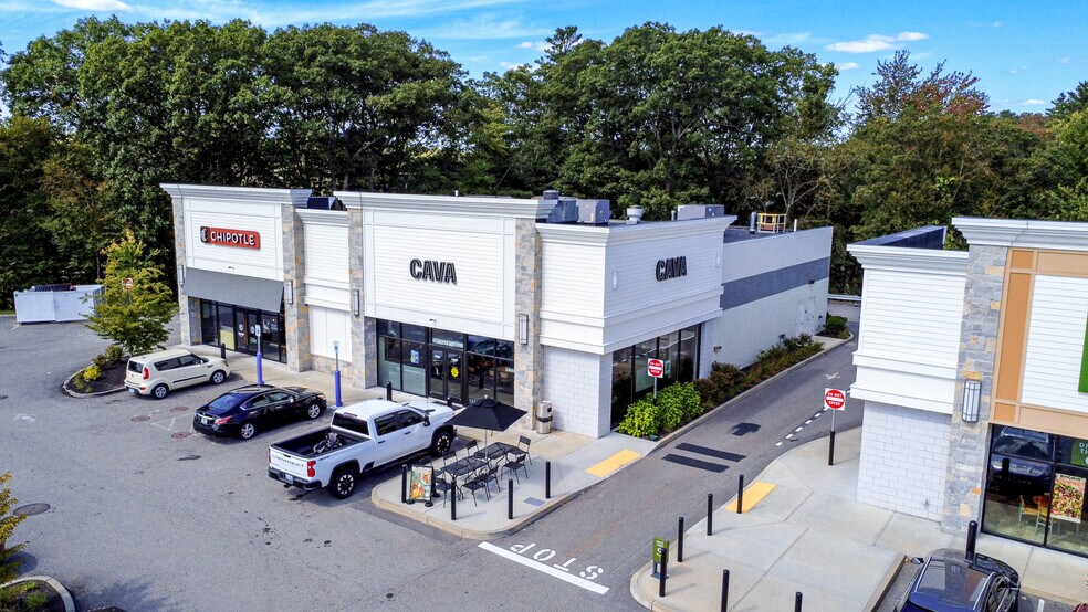 473 Putnam Pike, Greenville, RI for lease - Building Photo - Image 2 of 11