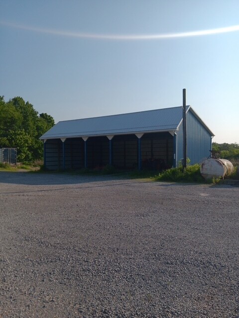 970 Mercer Rd, Franklin, PA for lease Building Photo- Image 1 of 1