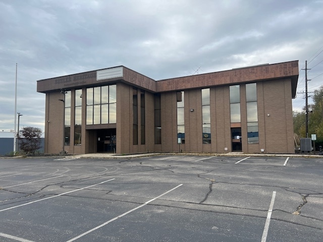 660 N University Blvd, Middletown, OH for lease - Building Photo - Image 2 of 14